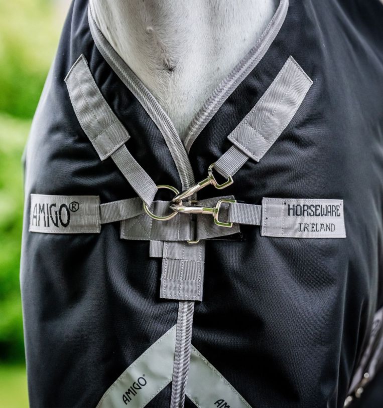 Amigo® Bravo 12 Plus Turnout (400g Heavy)